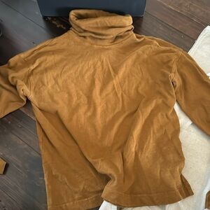 Like New Madewell/Rivet & Thread Turtleneck